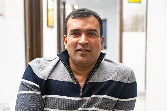Santosh Sah in legal trouble: Where did the mistake happen in the purchase of a restaurant worth 22 million?