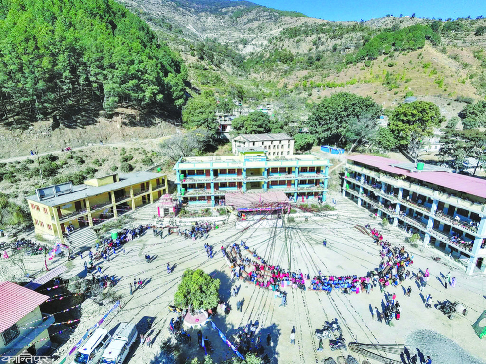 Amendment to Education Regulations: Party members prohibited from being on school management committees