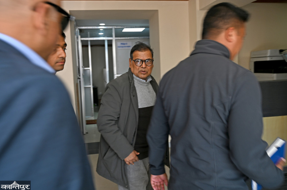 How did former speaker Krishna Bahadur Mahara get involved in gold smuggling? 5 Understand the question and answer