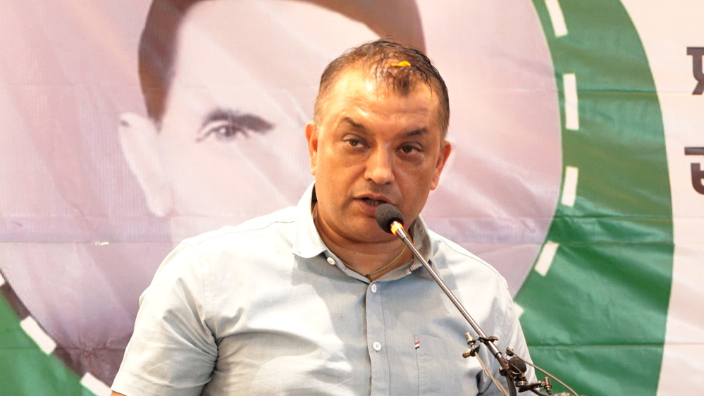 विशेष महाधिवेशनको प्रतिवेदन लेख्न धुलिखेल पुगे कांग्रेस महामन्त्री थापा