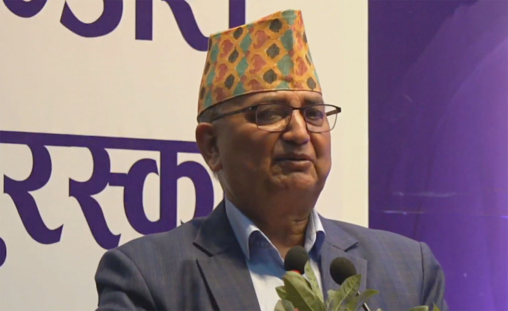 एमाले वरिष्ठ उपाध्यक्ष पोखरेलले अध्यक्षका लागि प्रतिस्पर्धा गर्ने घोषणा