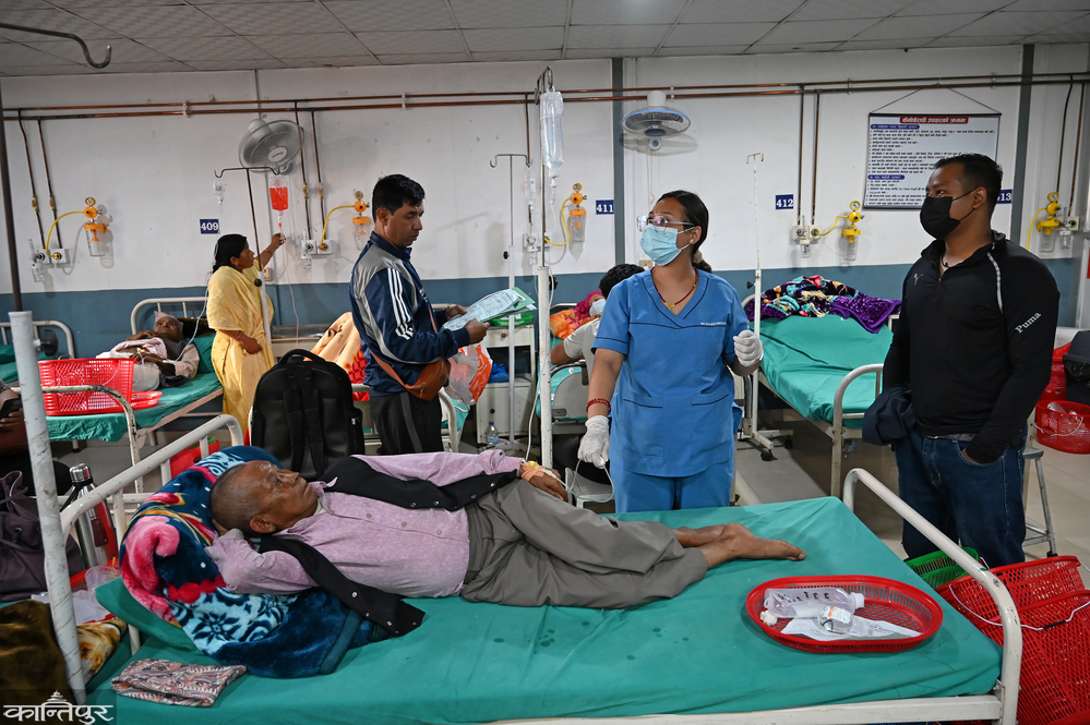 फार्मेसी र अस्पतालमा भेटिँदैन किमोथेरापीको औषधि, कालोबजारीमा निर्भर क्यान्सरका बिरामी