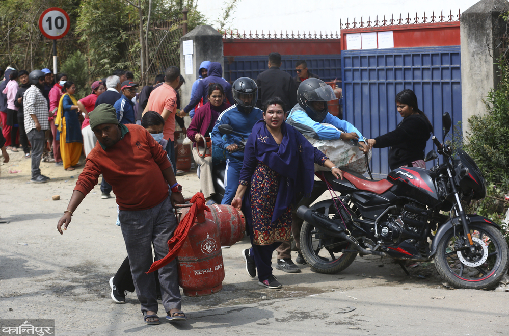 Gas imports have increased, but consumers are suffering from long lines