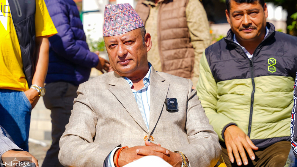 पूर्वमन्त्री दीपक खड्का पक्राउ